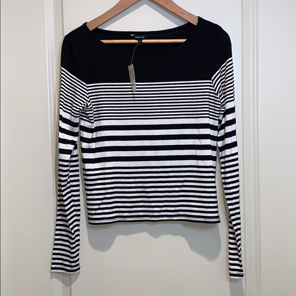 New! RW & CO - Picture 1 of 3